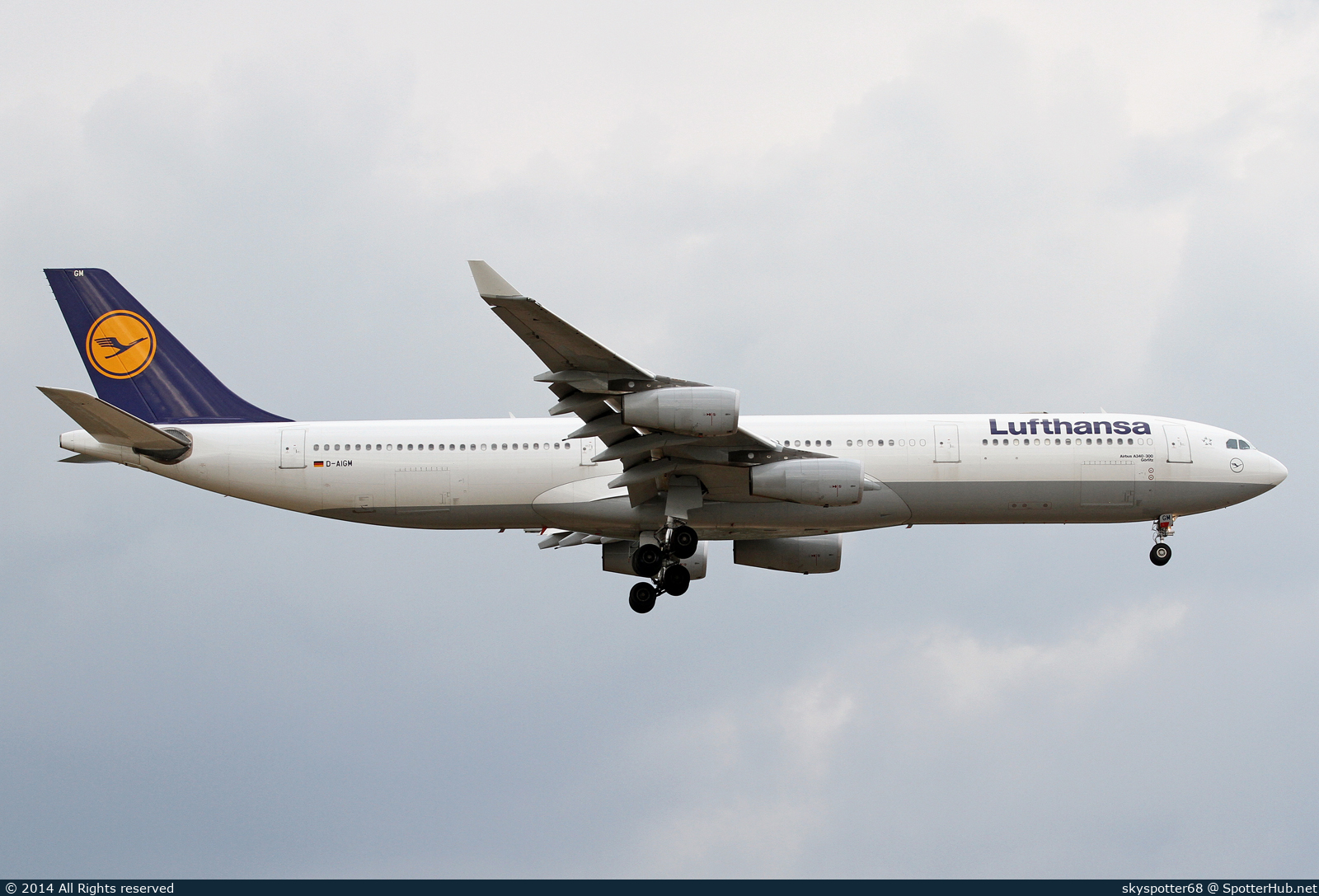 Photo of D-AIGM - Airbus A340-313 operated by Lufthansa
