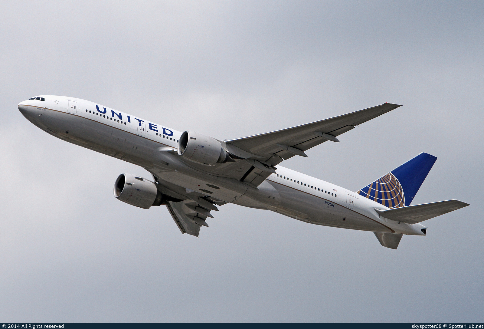 Photo of N77006 - Boeing 777-224(ER) operated by United Airlines