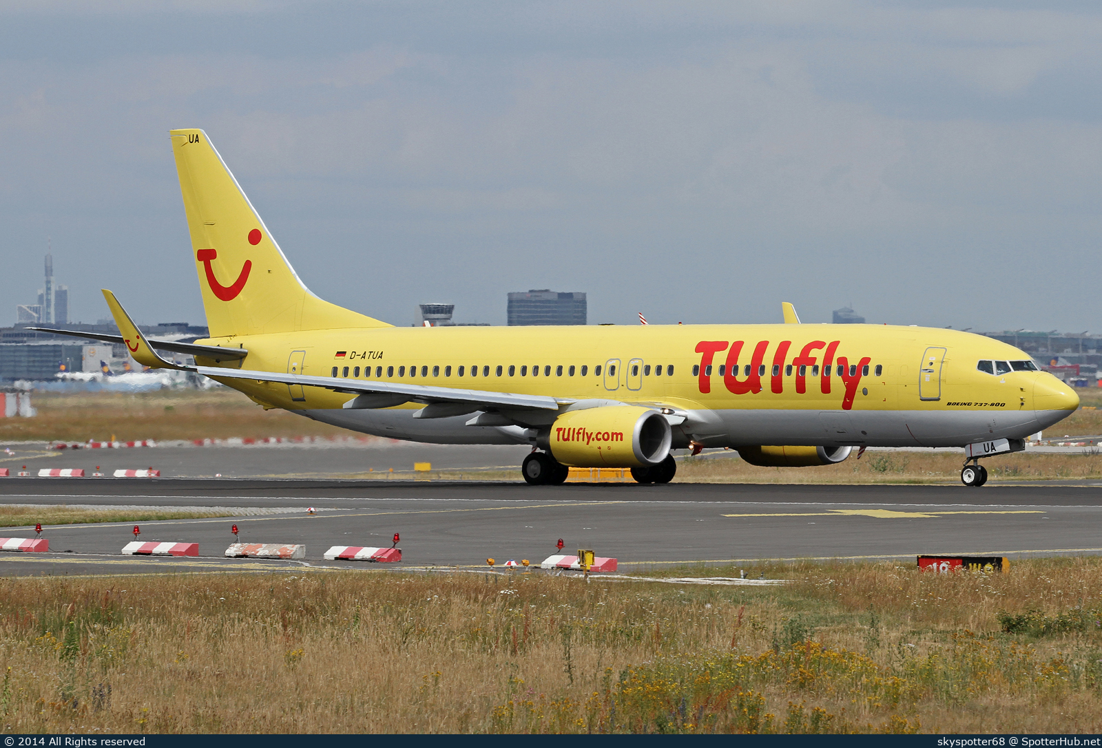 Photo of D-ATUA - Boeing 737-8K5 operated by TUIfly