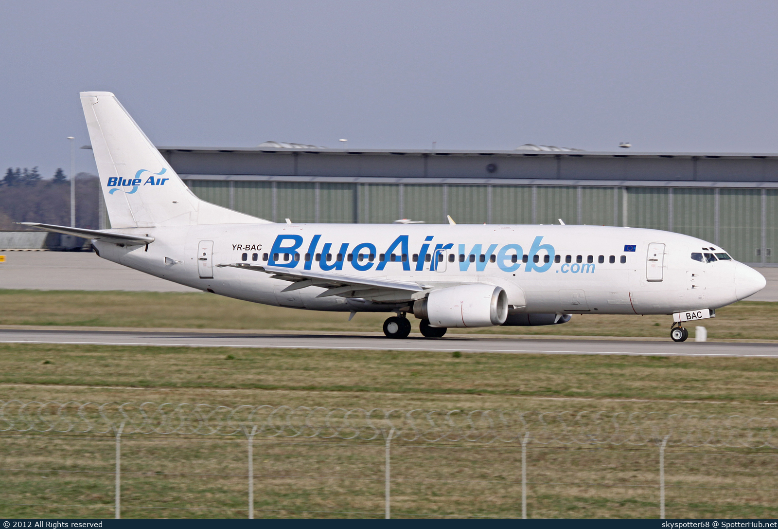 Photo of YR-BAC - Boeing 737-377 operated by Blue Air