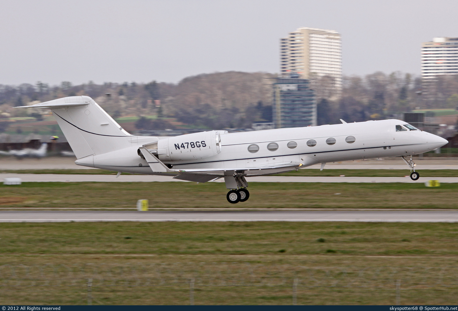 Photo of N478GS - Gulfstream GIV-SP operated by Intrajet Corp.