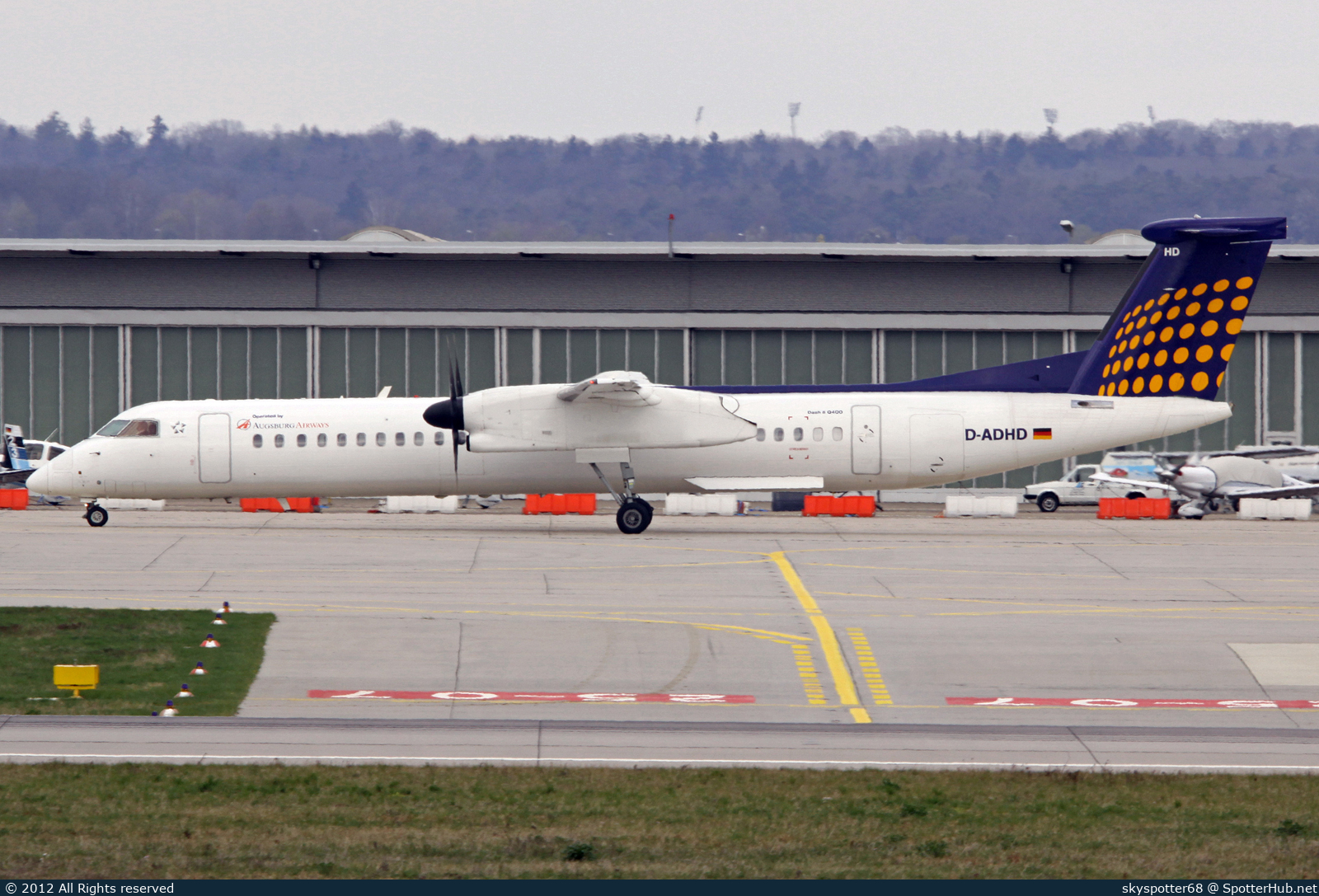 Photo of D-ADHD - Bombardier DHC-8-402 Dash 8 Q400 operated by Lufthansa Regional (opb Augsburg Airways)