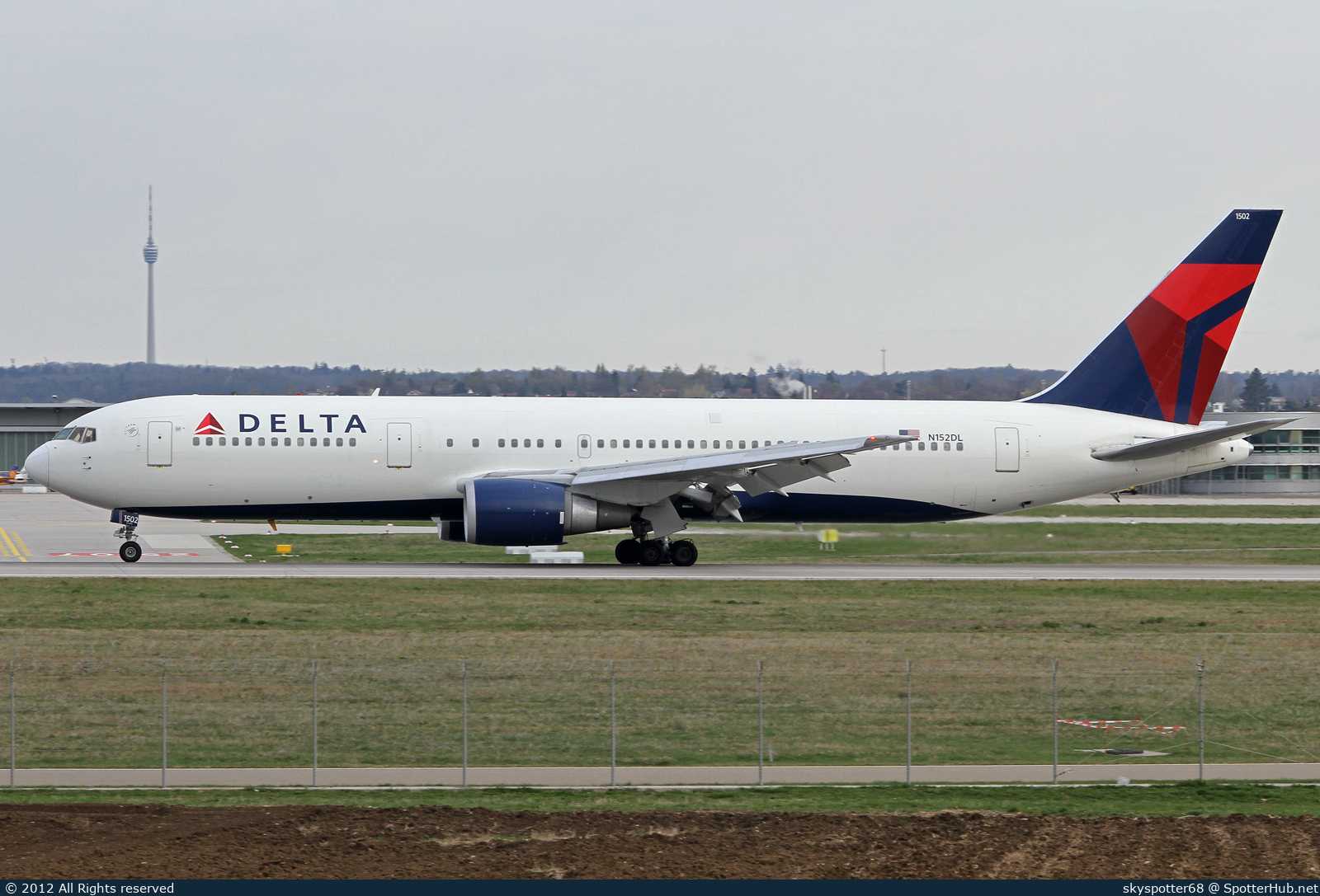 Photo of N152DL - Boeing 767-3P6(ER) operated by Delta Air Lines
