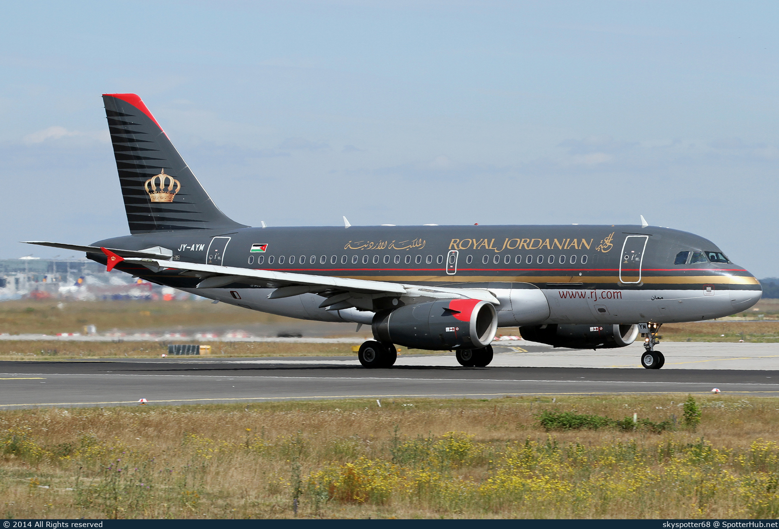 Photo of JY-AYM - Airbus A319-132 operated by Royal Jordanian Airlines