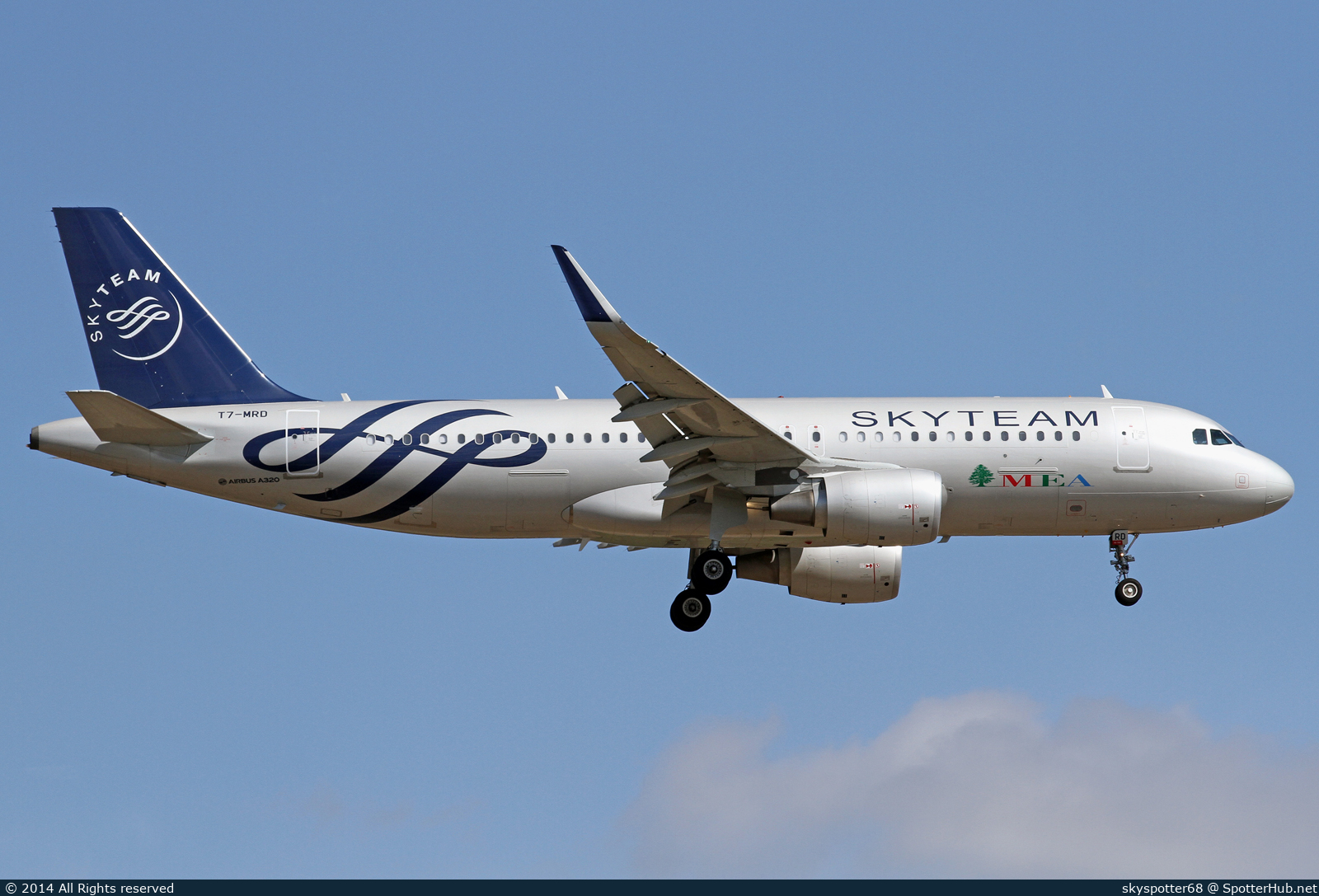 Photo of T7-MRD - Airbus A320-214 operated by MEA Middle East Airlines