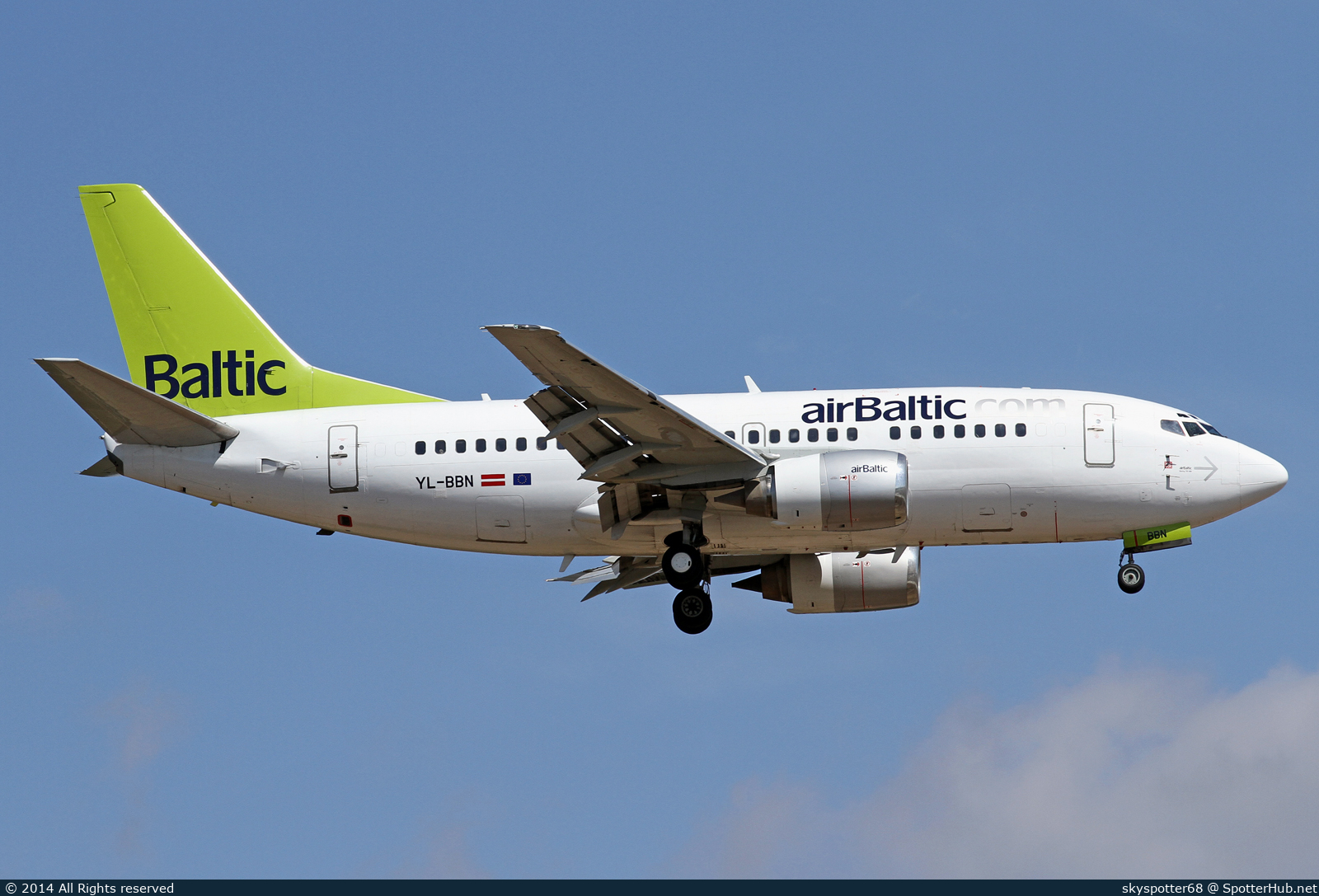 Photo of YL-BBN - Boeing 737-522 operated by airBaltic