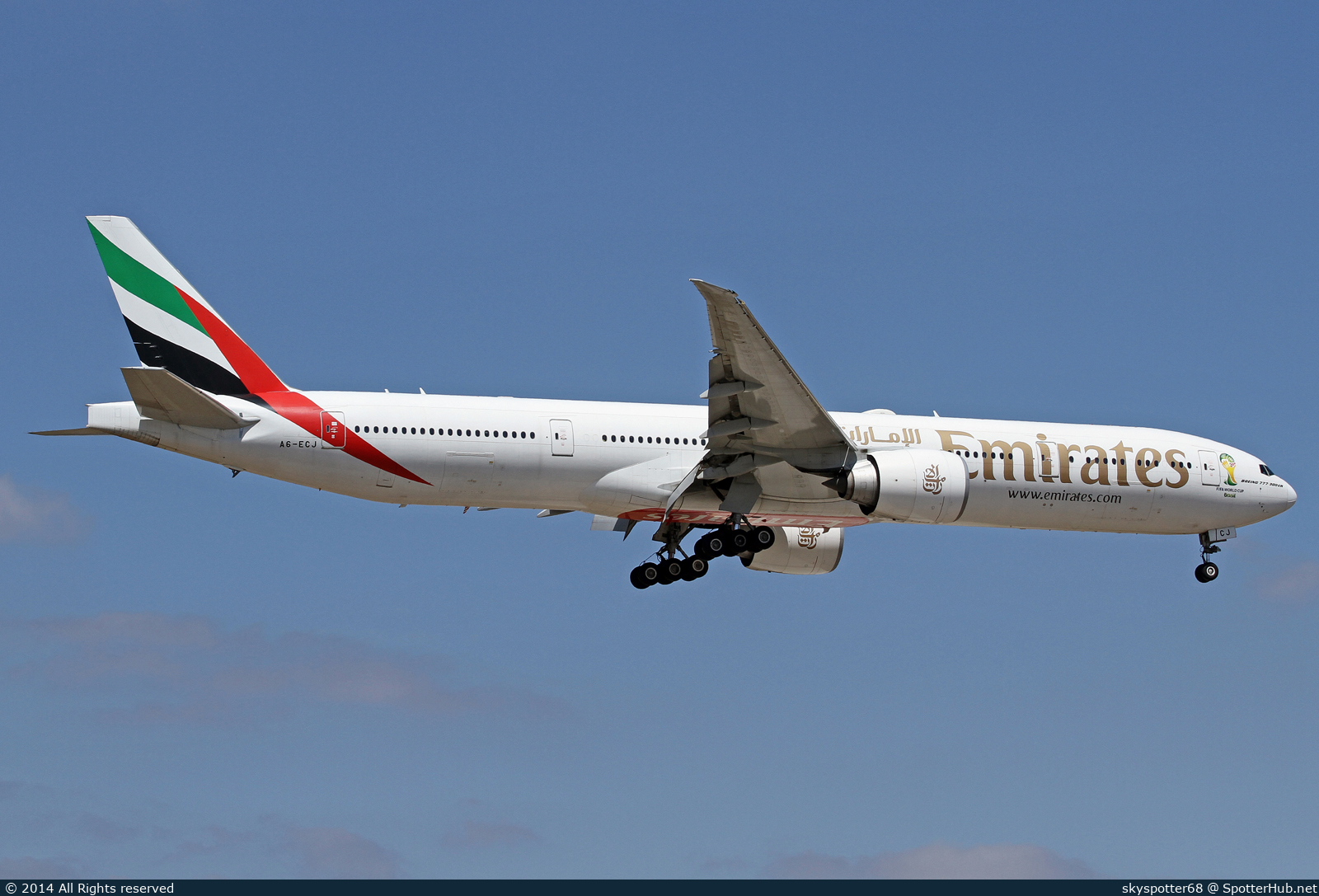 Photo of A6-ECJ - Boeing 777-31H(ER) operated by Emirates
