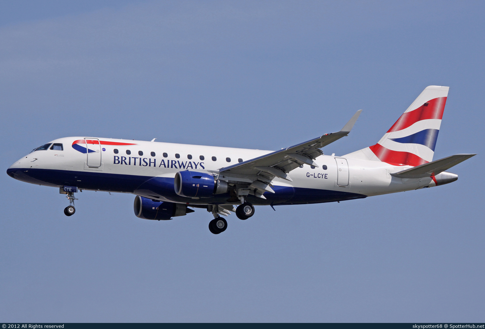 Photo of G-LCYE - Embraer ERJ-170STD operated by BA CityFlyer
