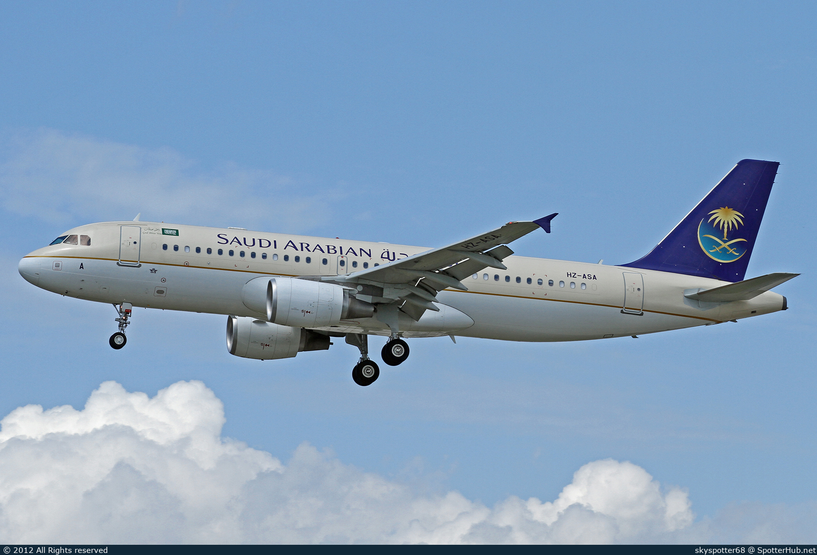 Photo of HZ-ASA - Airbus A320-214 operated by Saudi Arabian Airlines