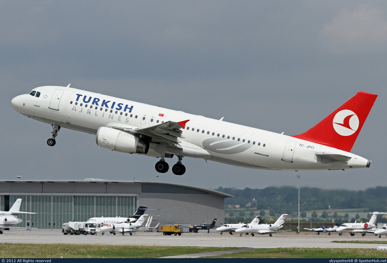 Photo of TC-JPO - Airbus A320-232 operated by Turkish Airlines