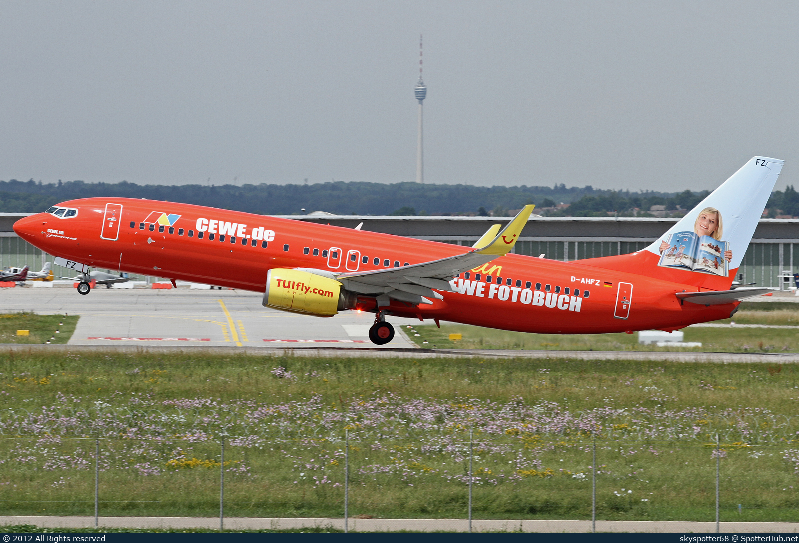 Photo of D-AHFZ - Boeing 737-8K5 operated by TUIfly