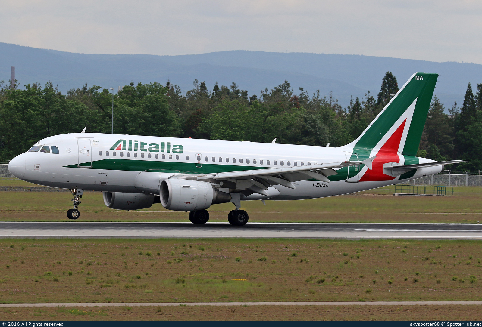 Photo of I-BIMA - Airbus A319-112 operated by Alitalia