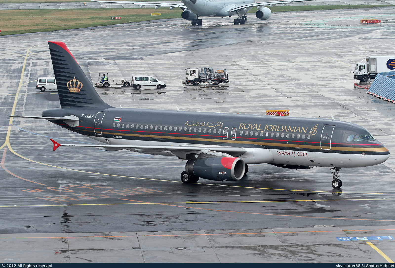 Photo of F-OHGV - Airbus A320-232 operated by Royal Jordanian Airlines