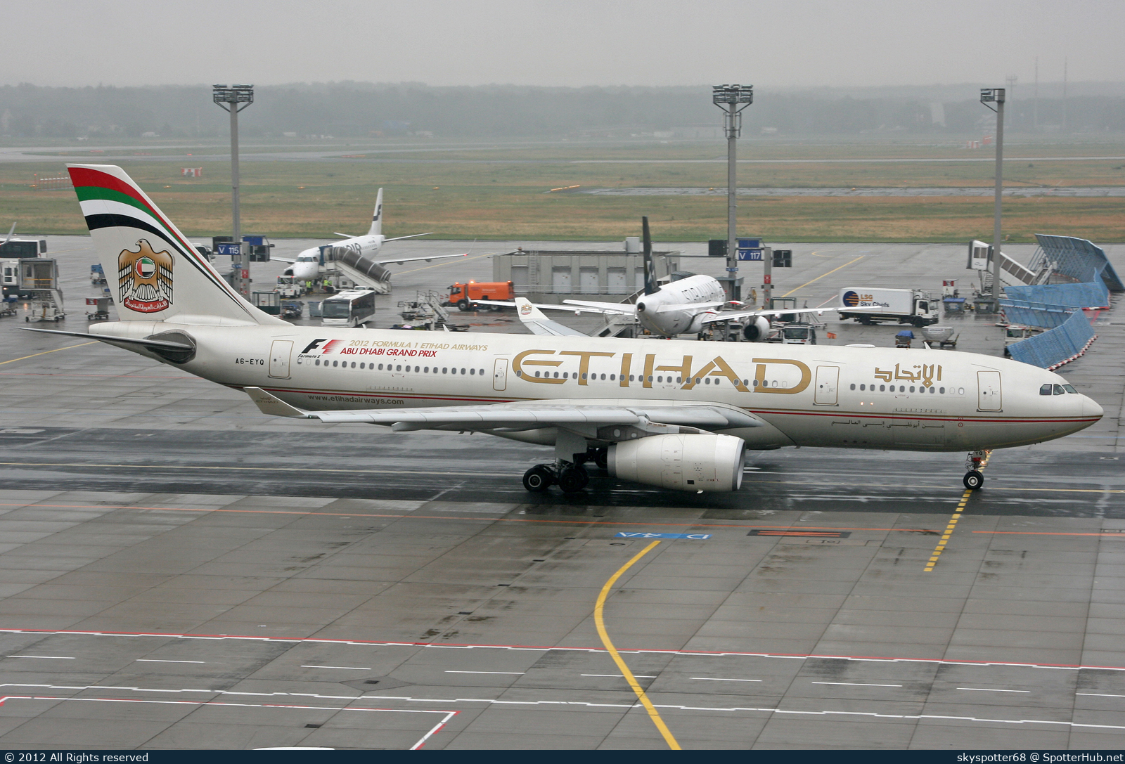 Photo of A6-EYQ - Airbus A330-243 operated by Etihad Airways