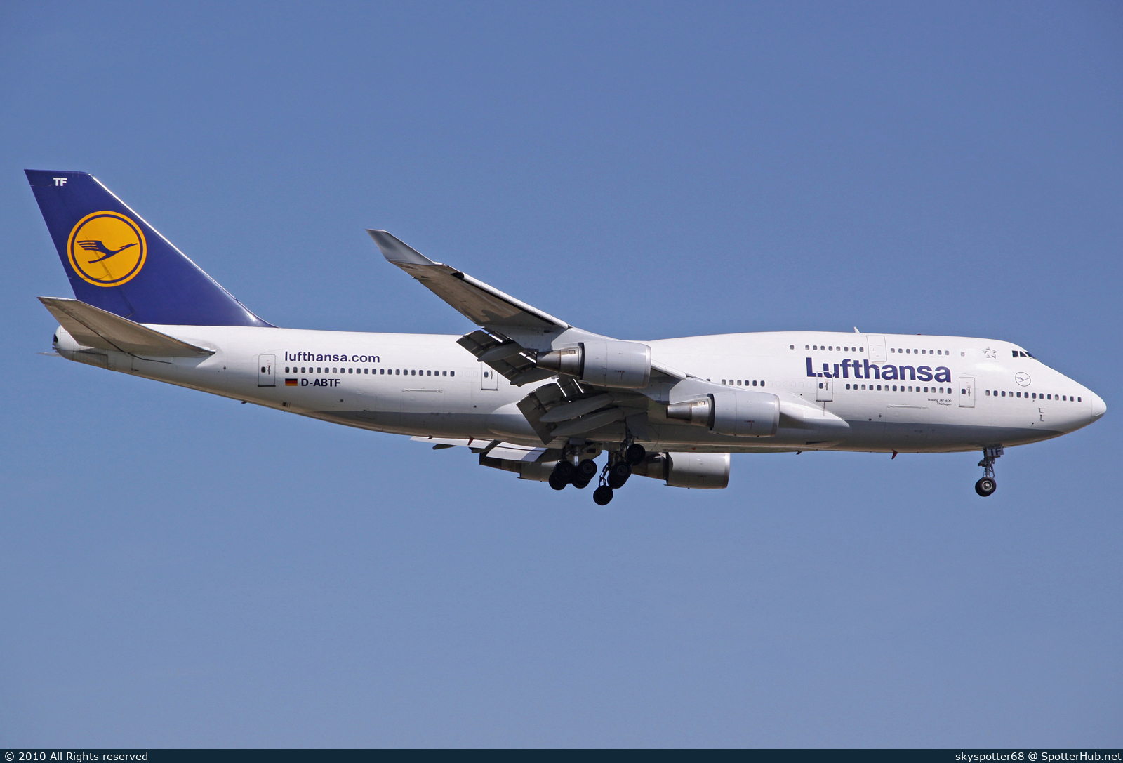 Photo of D-ABTF - Boeing 747-430(M) operated by Lufthansa