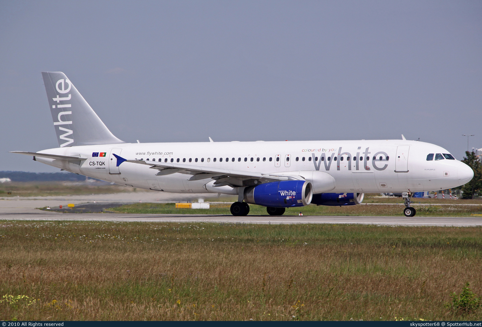 Photo of CS-TQK - Airbus A320-232 operated by White Airways