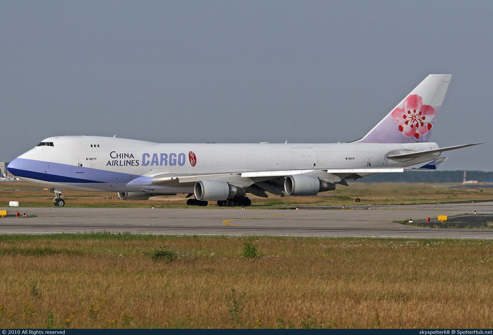 Photo of B-18717 - Boeing 747-409F operated by China Airlines Cargo