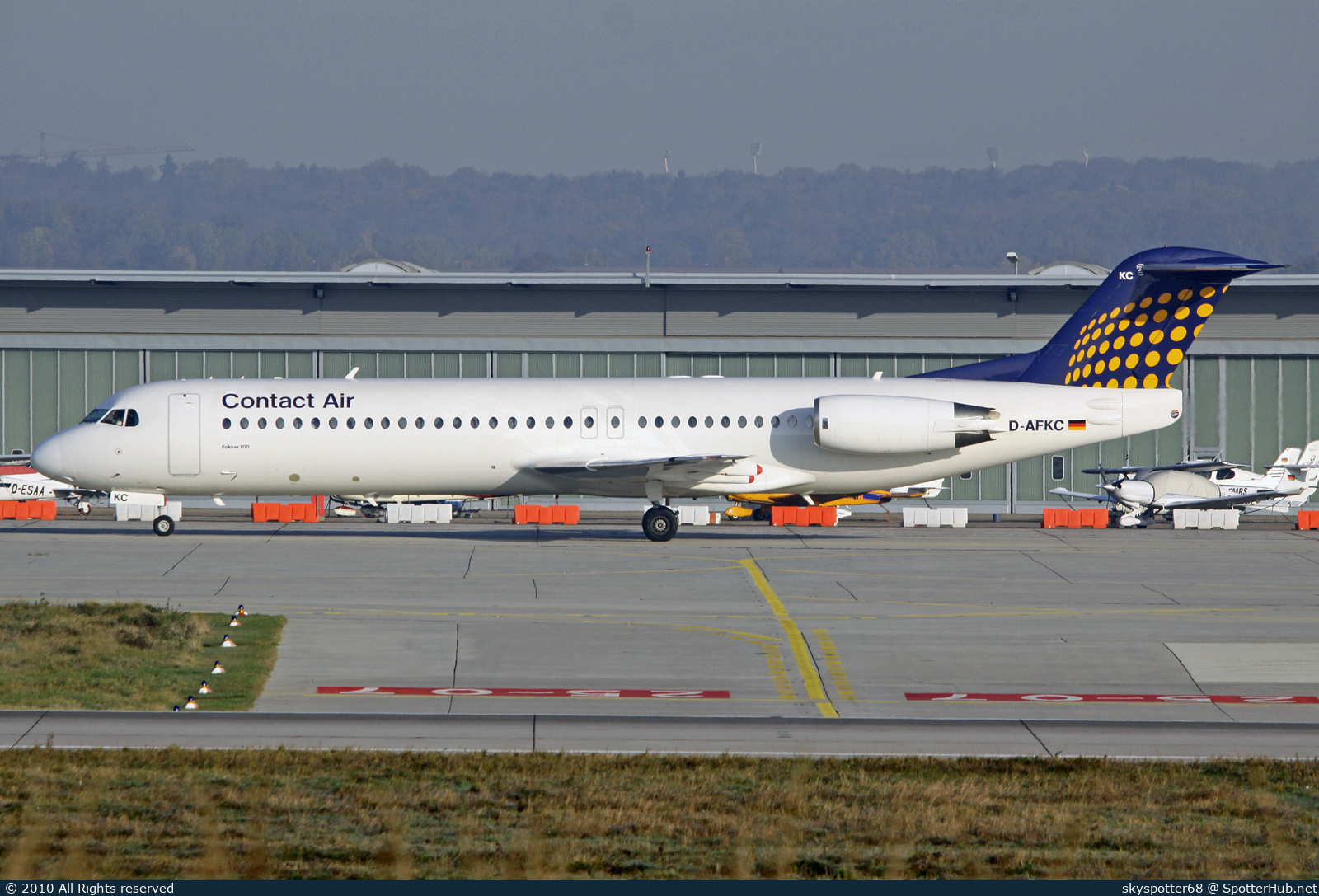 Photo of D-AFKC - Fokker 100 operated by Contact Air