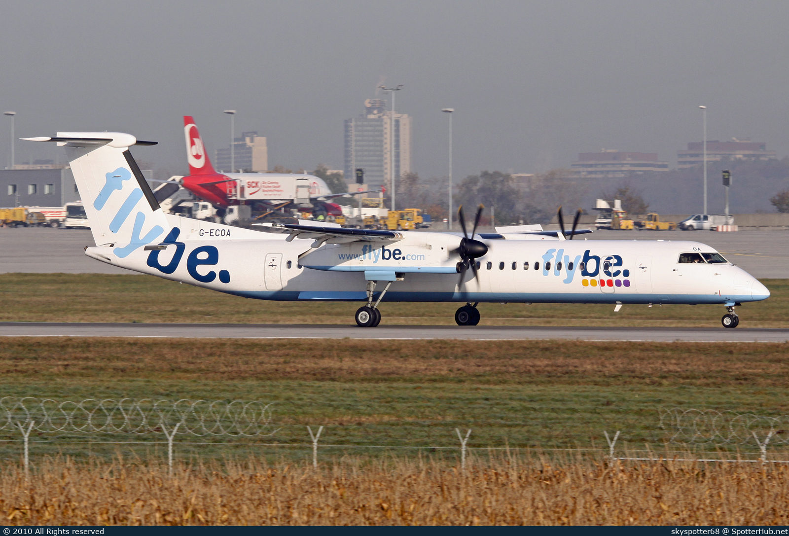 Photo of G-ECOA - Bombardier DHC-8-402 Dash 8 Q400 operated by flybe