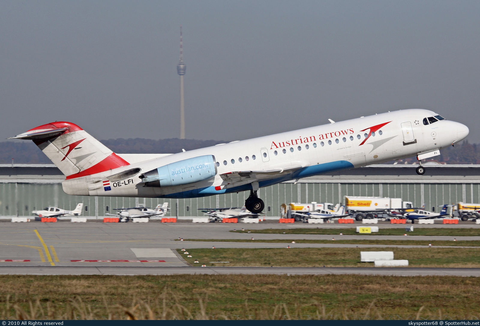 Photo of OE-LFI - Fokker 70 operated by Austrian Arrows (opb Tyrolean Airways)