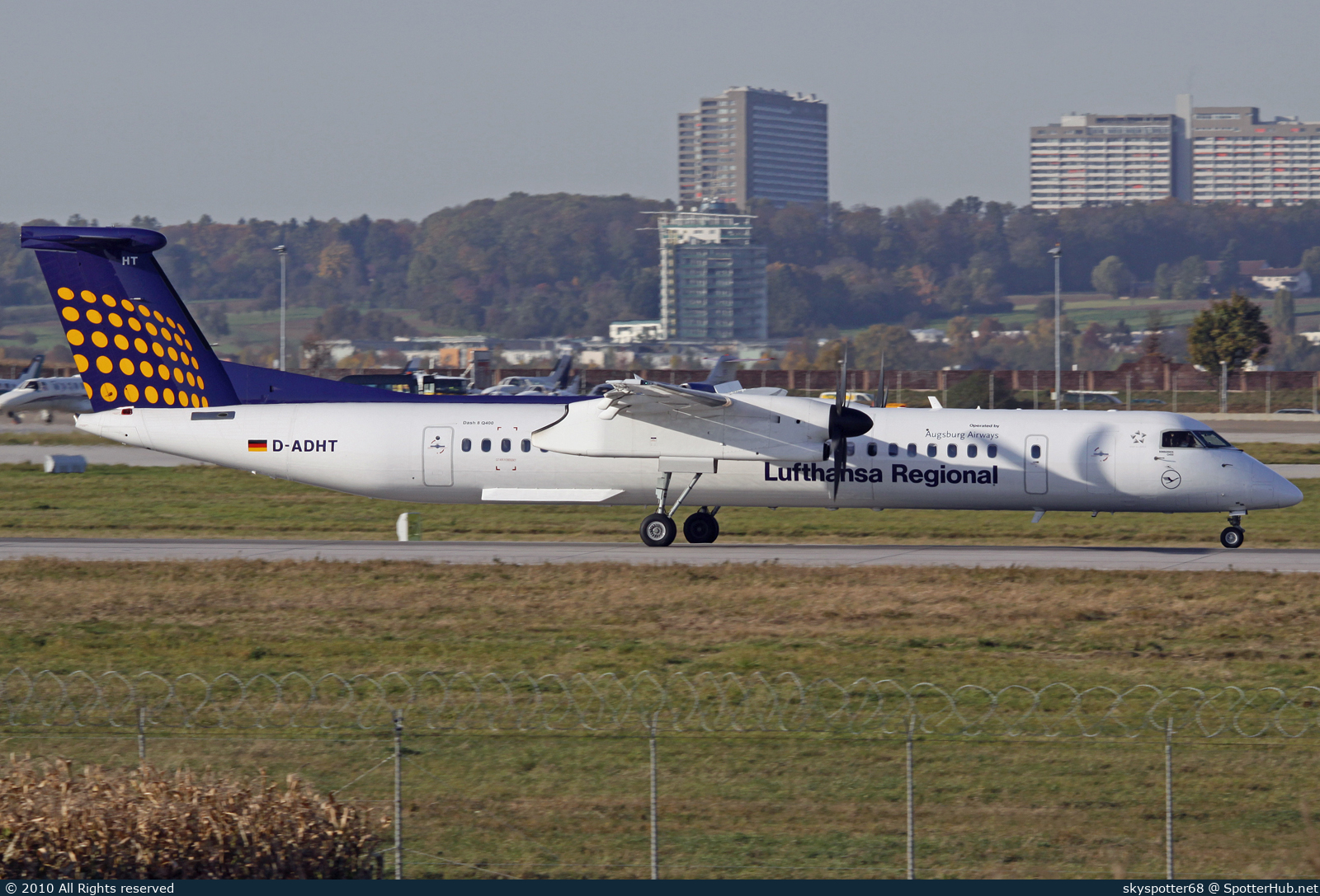 Photo of D-ADHT - Bombardier DHC-8-402 Dash 8 Q400 operated by Lufthansa Regional (opb Augsburg Airways)