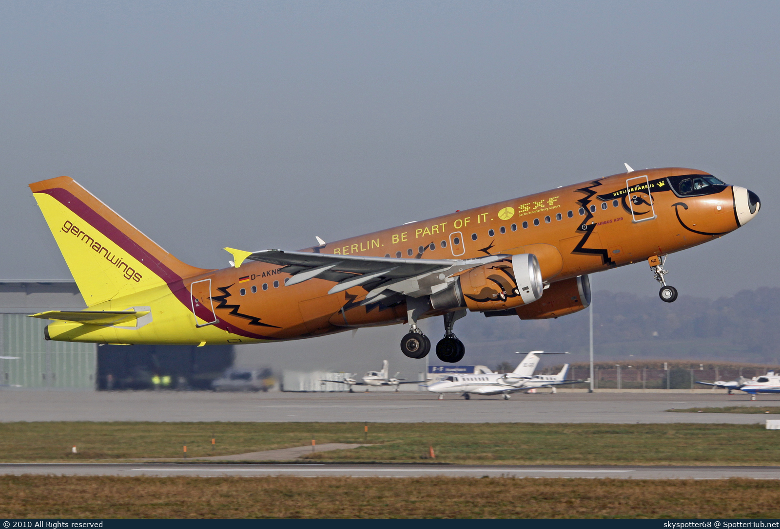 Photo of D-AKNO - Airbus A319-112 operated by Germanwings