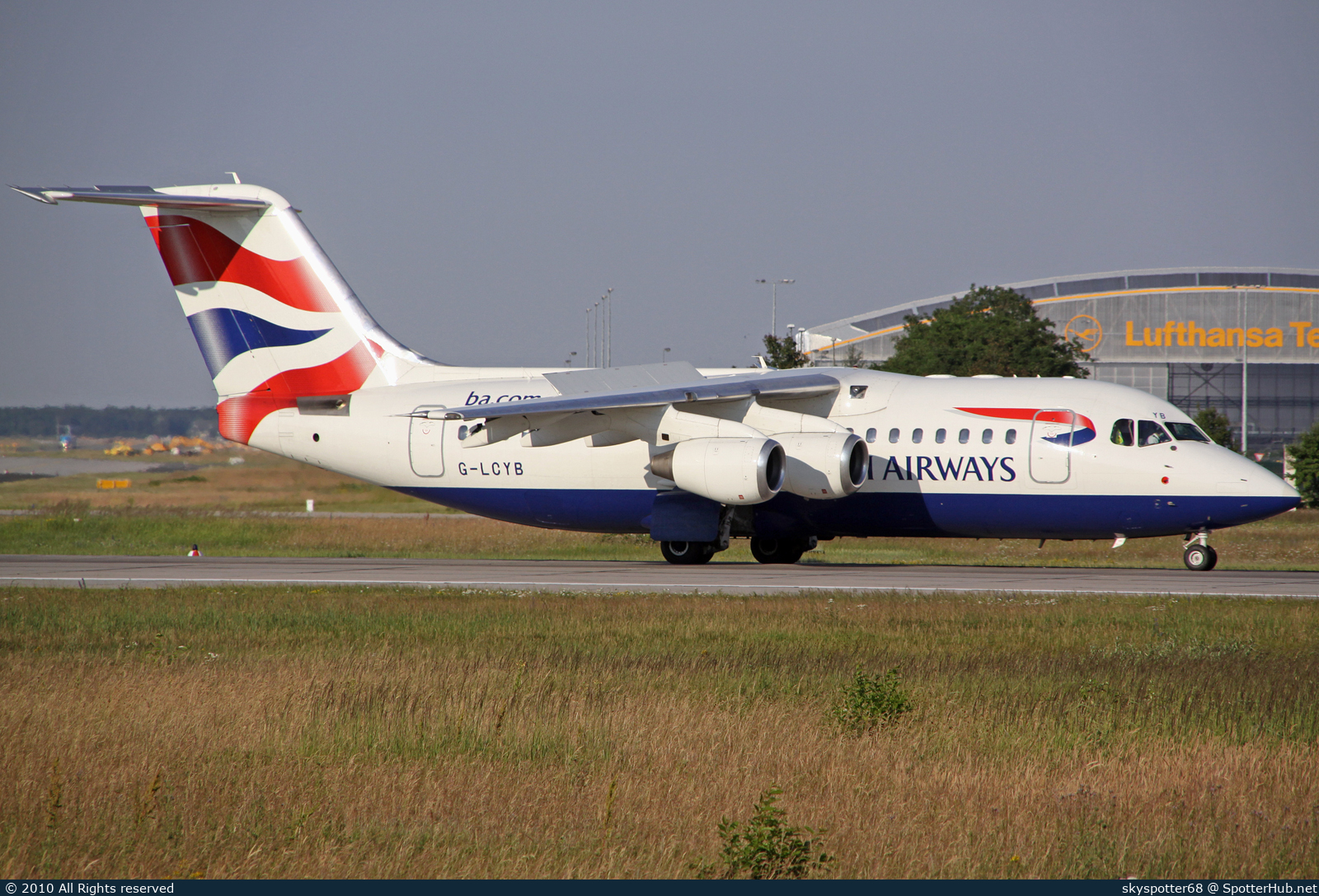 Photo of G-LCYB - British Aerospace Avro RJ85 operated by BA CityFlyer