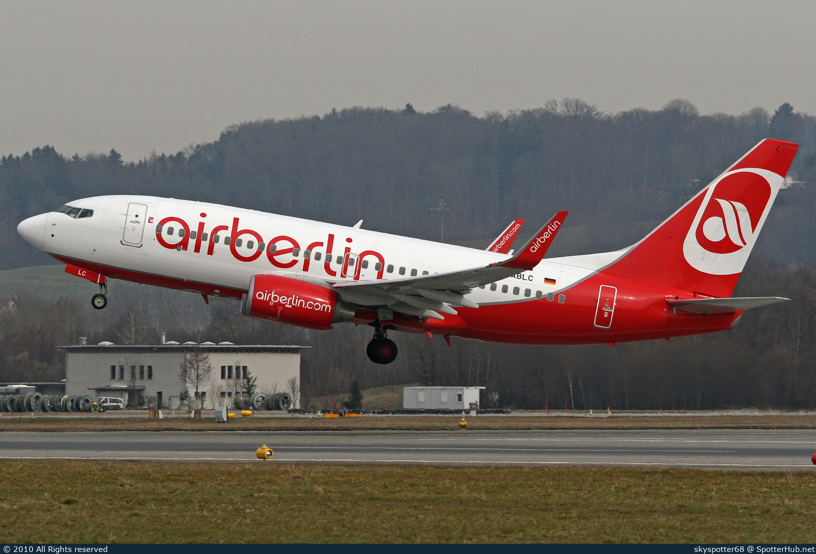 Photo of D-ABLC - Boeing 737-76J operated by Air Berlin