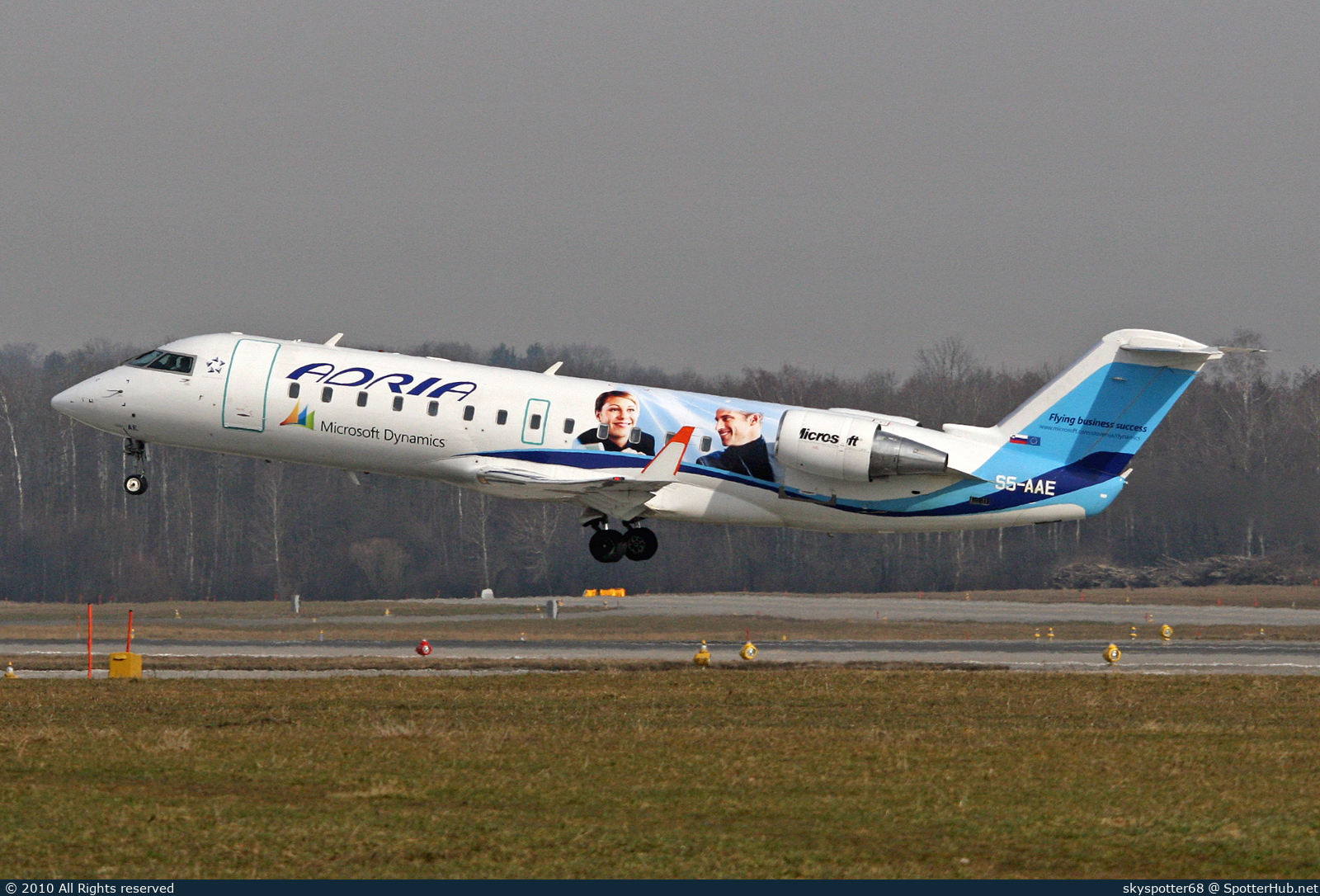 Photo of S5-AAE - Bombardier CRJ-200LR operated by Adria Airways