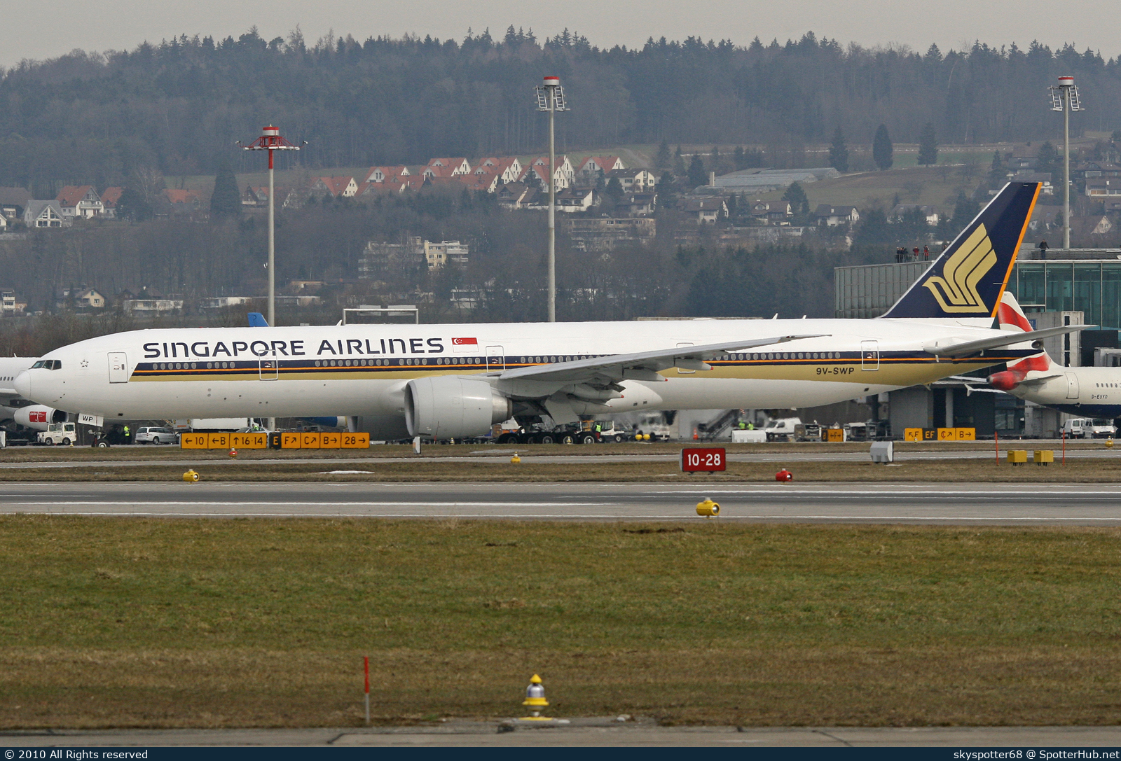 Photo of 9V-SWP - Boeing 777-312(ER) operated by Singapore Airlines