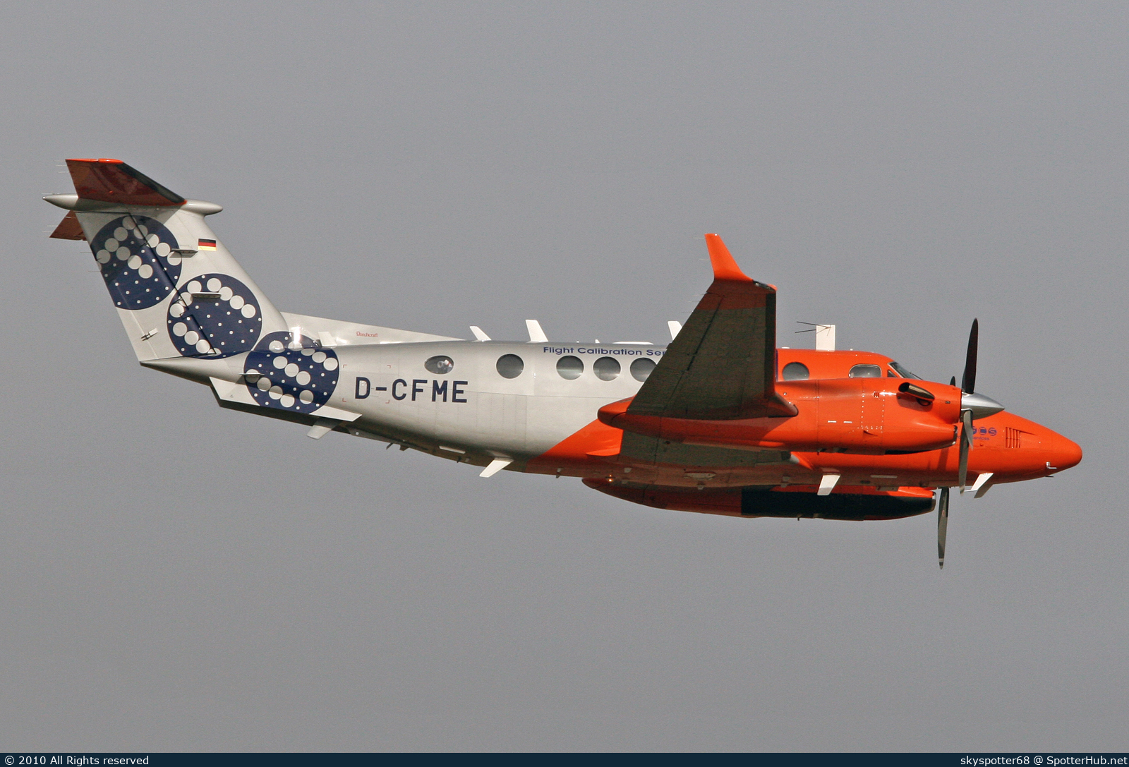 Photo of D-CFME - Beechcraft B300 Super King Air 350 operated by FCS Flight Calibration Services