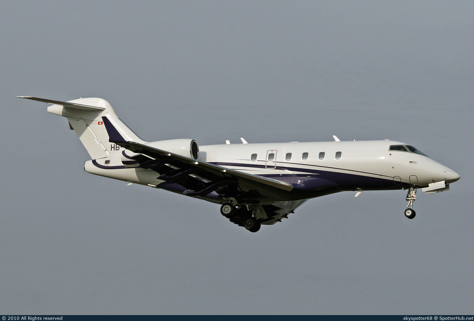 Photo of HB-JTB - Bombardier Challenger 300 operated by Air Sarina