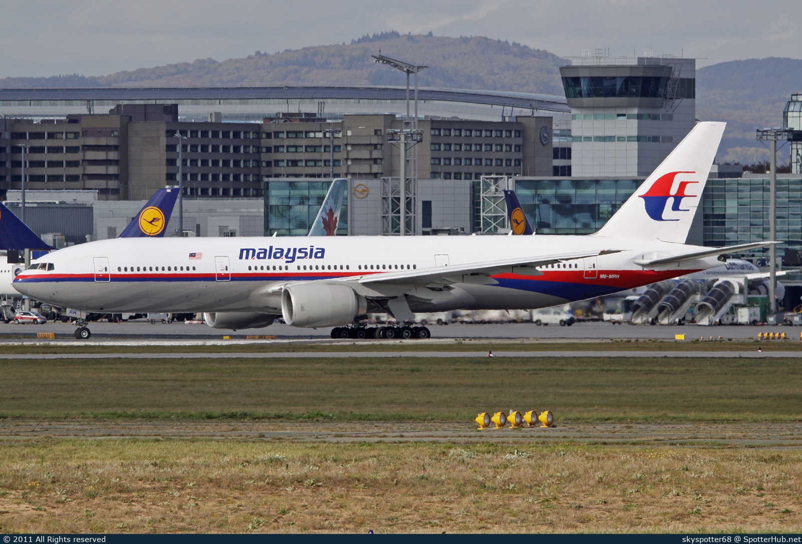 Photo of 9M-MRH - Boeing 777-2H6(ER) operated by Malaysia Airlines