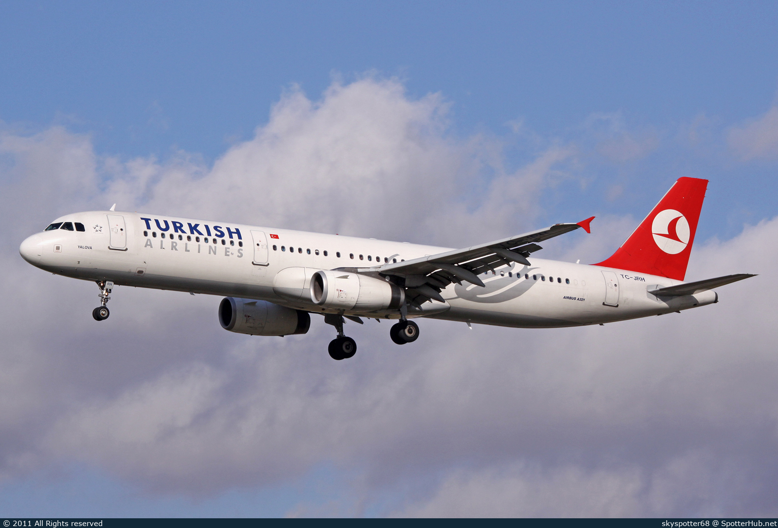 Photo of TC-JRH - Airbus A321-231 operated by Turkish Airlines