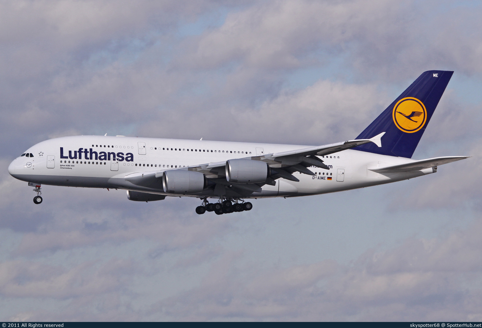 Photo of D-AIME - Airbus A380-841 operated by Lufthansa
