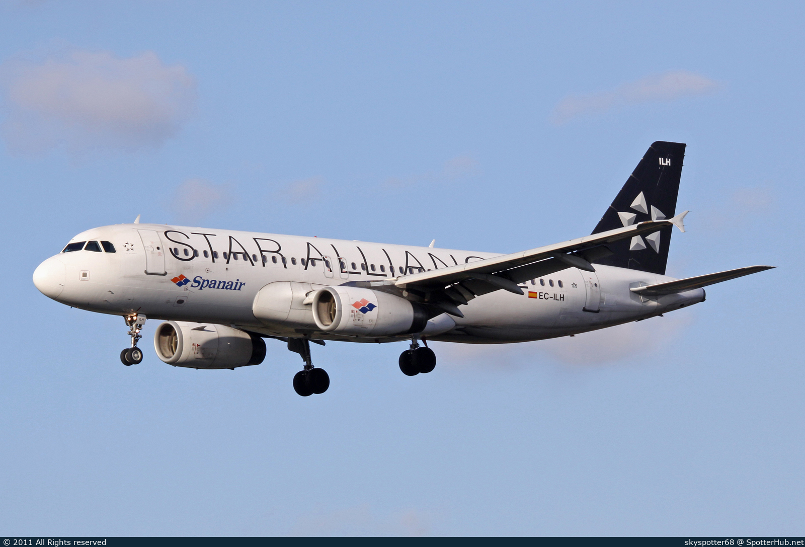 Photo of EC-ILH - Airbus A320-232 operated by Spanair