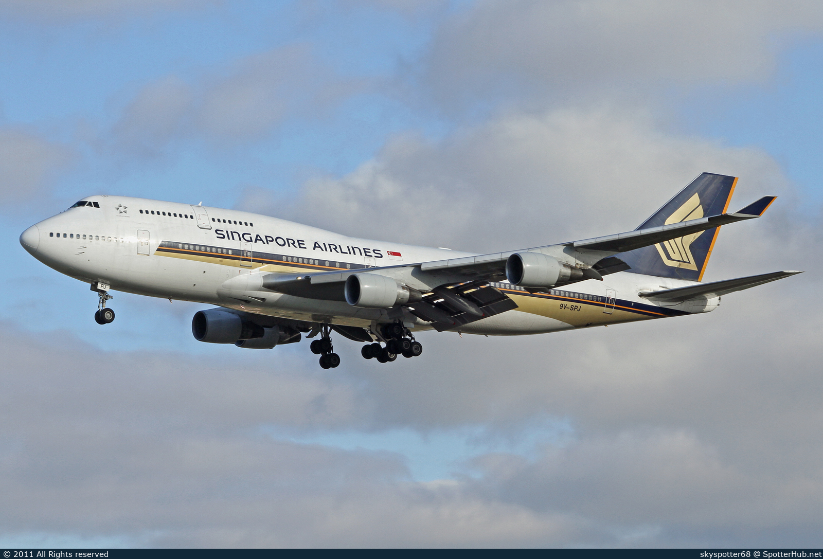 Photo of 9V-SPJ - Boeing 747-412 operated by Singapore Airlines