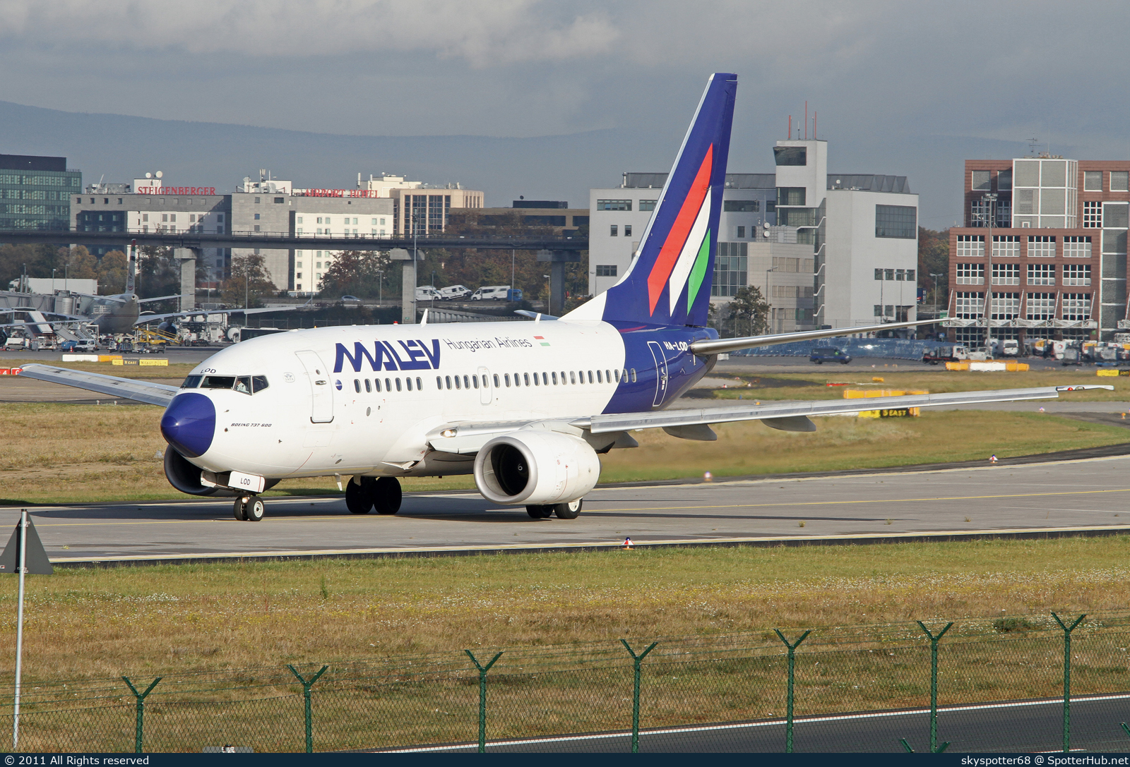 Photo of HA-LOD - Boeing 737-6Q8 operated by Malév Hungarian Airlines