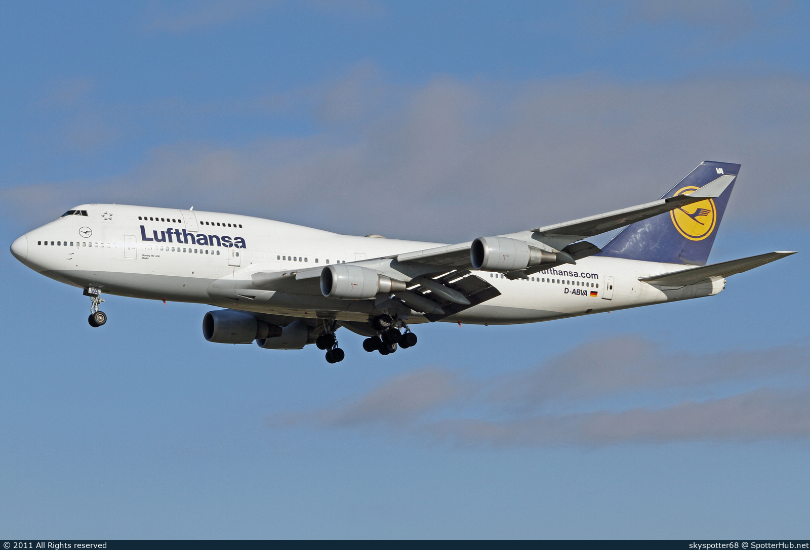 Photo of D-ABVA - Boeing 747-430 operated by Lufthansa