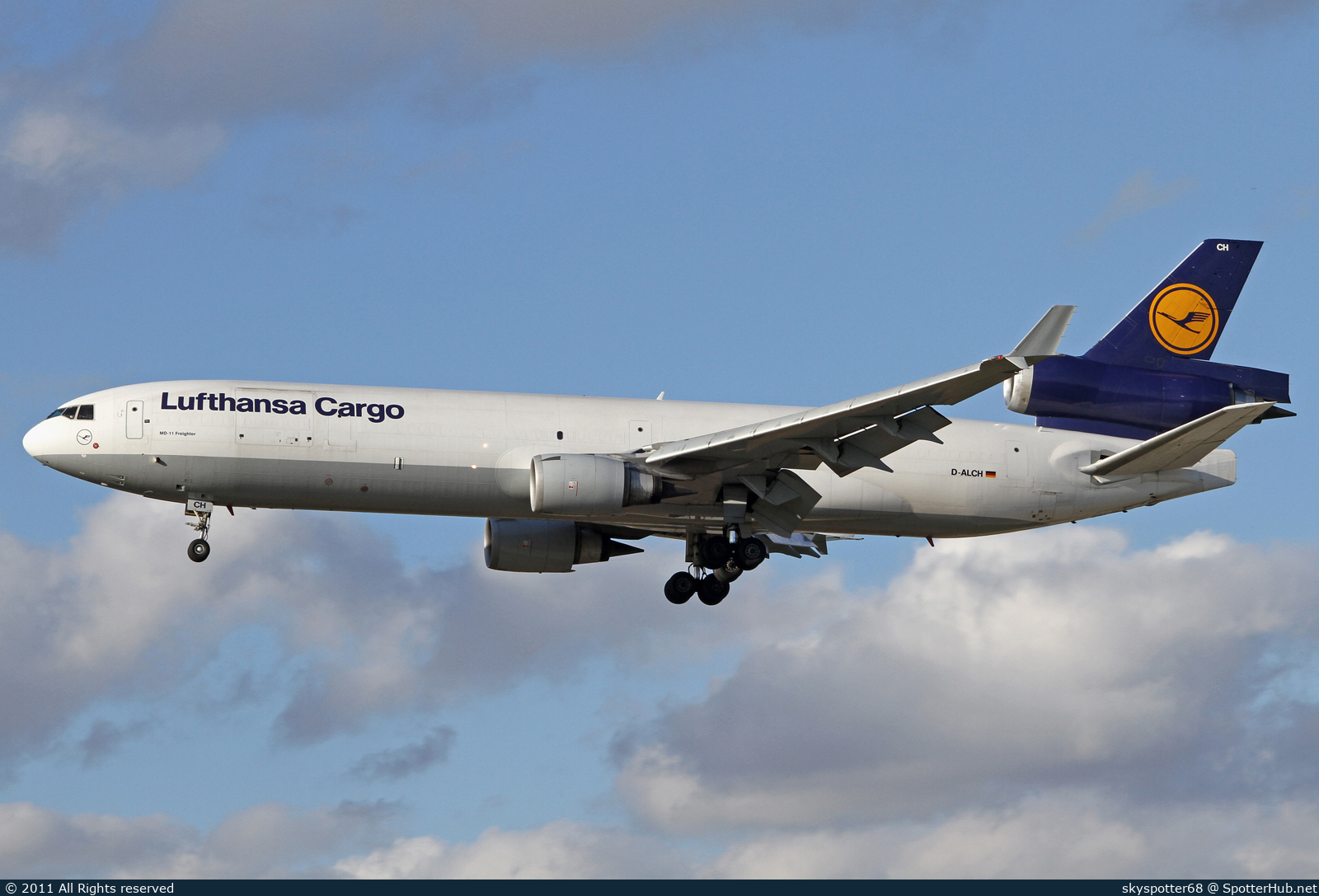 Photo of D-ALCH - McDonnell Douglas MD-11(F) operated by Lufthansa Cargo