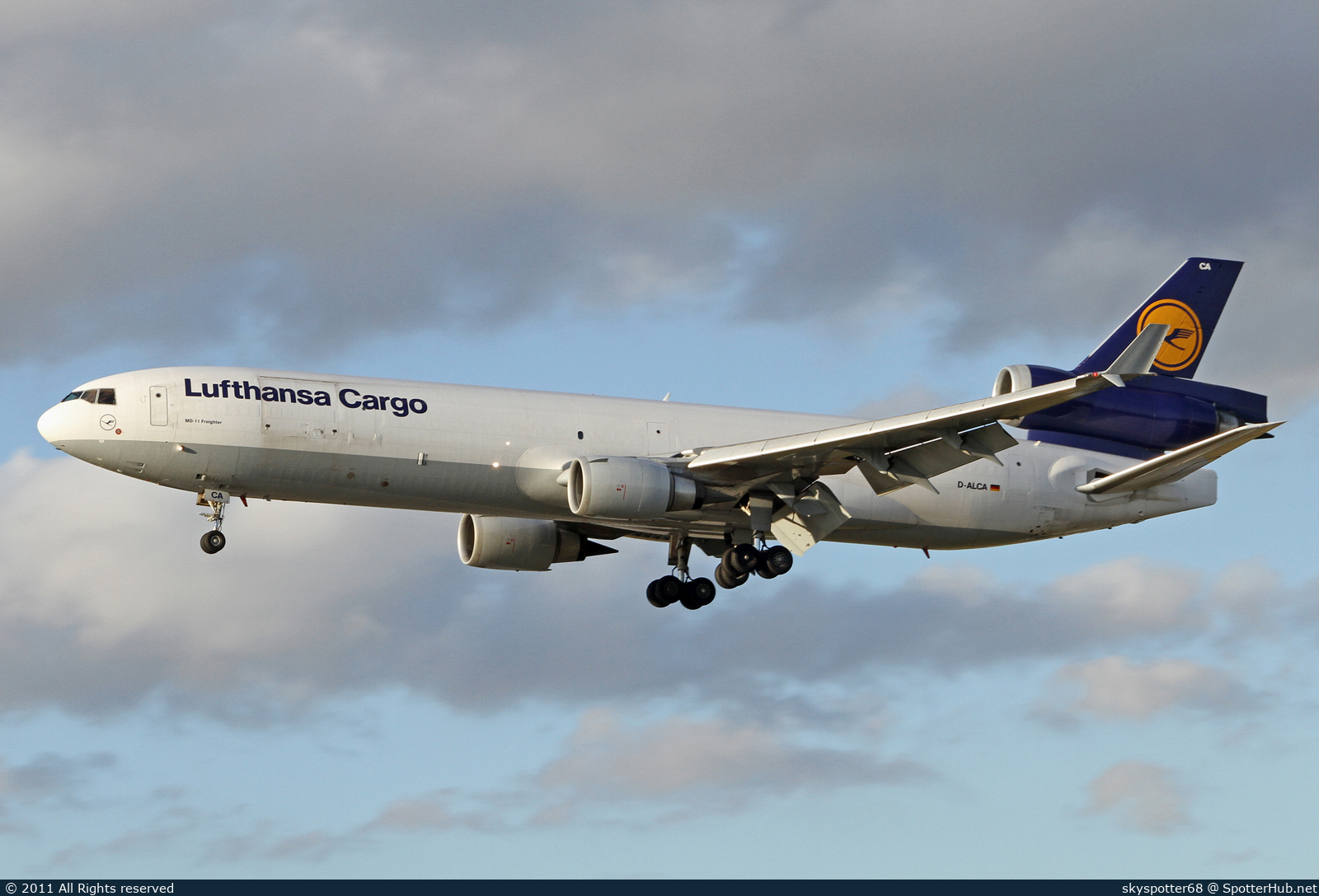 Photo of D-ALCA - McDonnell Douglas MD-11(F) operated by Lufthansa Cargo