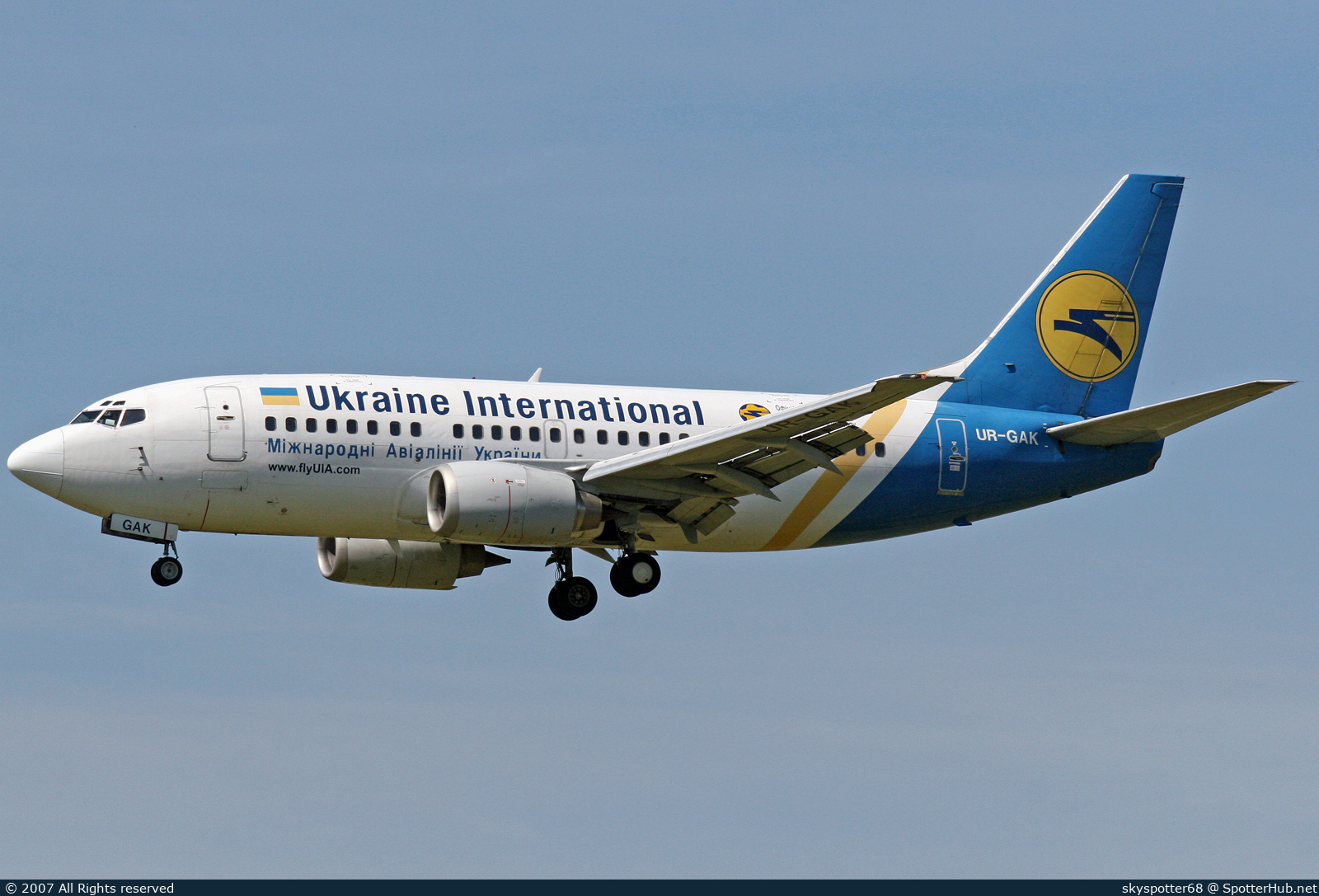 Photo of UR-GAK - Boeing 737-5Y0 operated by Ukraine International Airlines