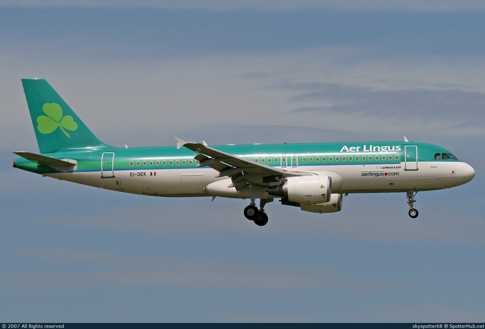Photo of EI-DEK - Airbus A320-214 operated by Aer Lingus