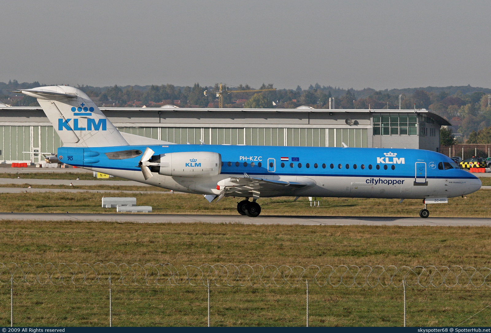 Photo of PH-KZC - Fokker 70 operated by KLM Cityhopper