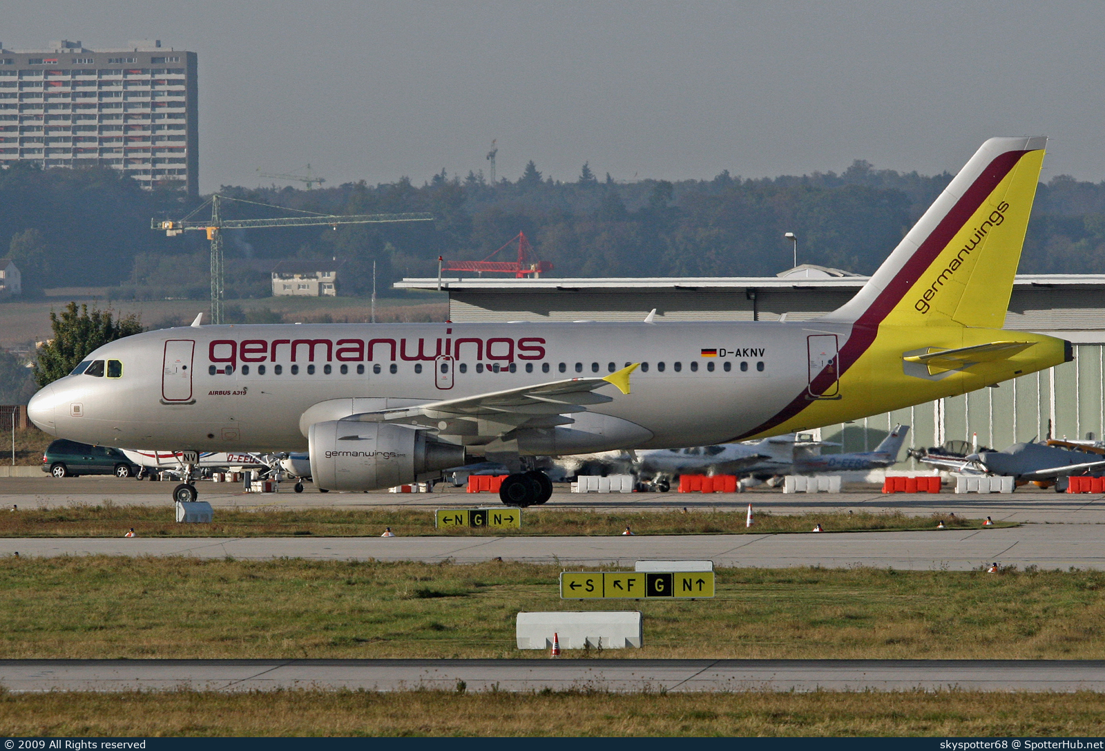 Photo of D-AKNV - Airbus A319-112 operated by Germanwings