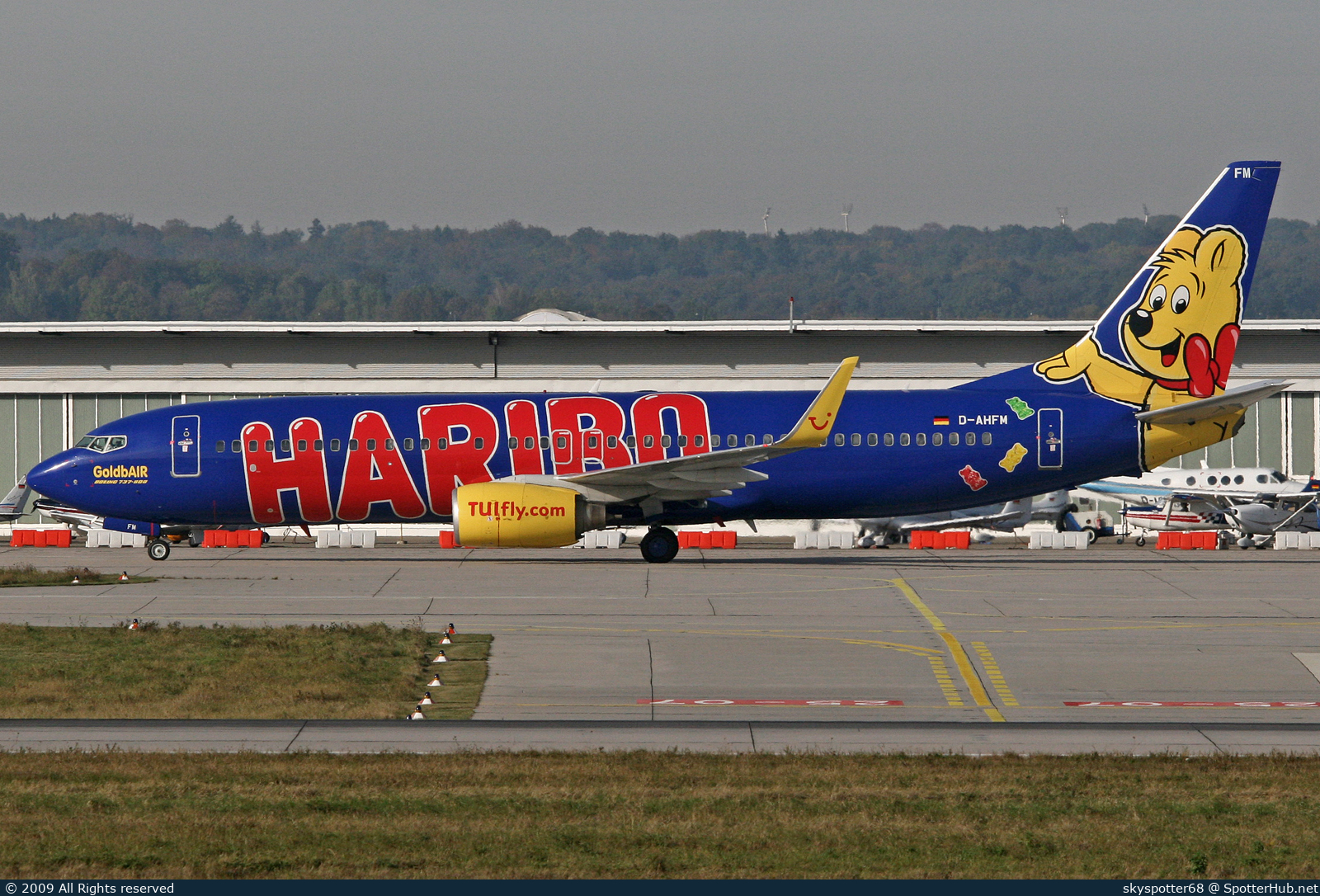 Photo of D-AHFM - Boeing 737-8K5 operated by TUIfly