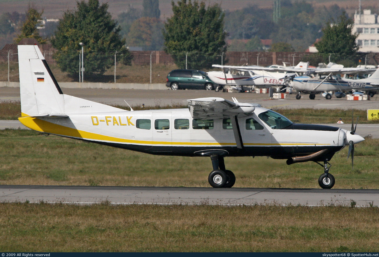 Photo of D-FALK - Cessna 208 Caravan operated by Business Wings