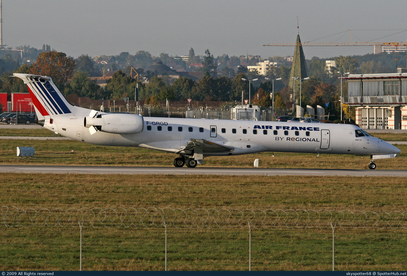 Photo of F-GRGD - Embraer ERJ-145EP operated by Régional