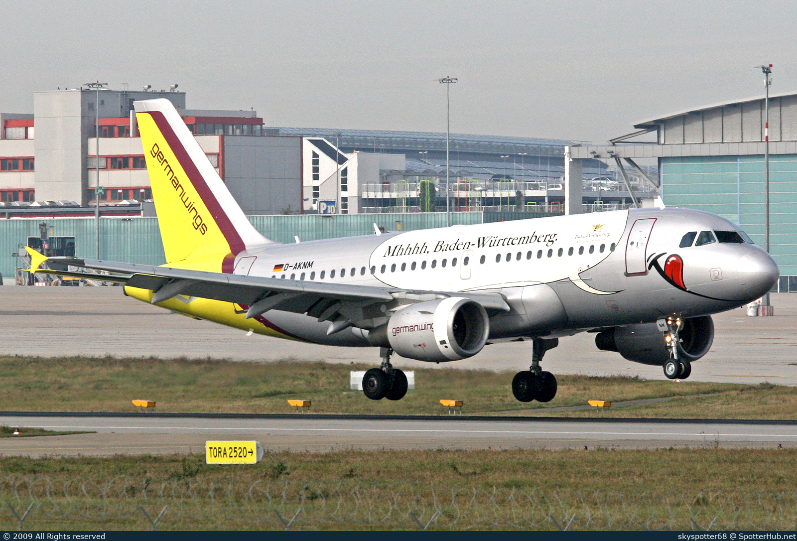 Photo of D-AKNM - Airbus A319-112 operated by Germanwings