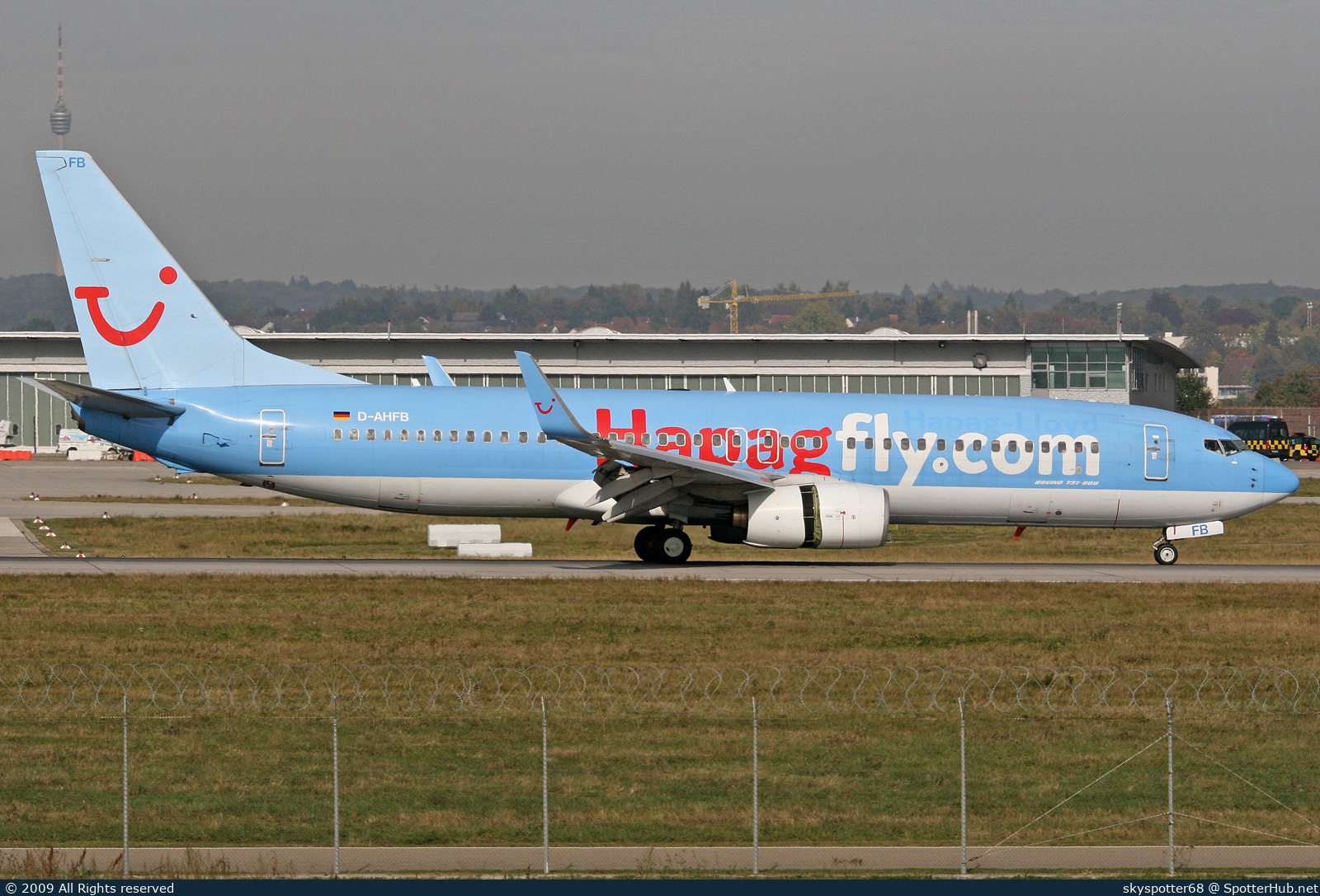 Photo of D-AHFB - Boeing 737-8K5 operated by Hapagfly